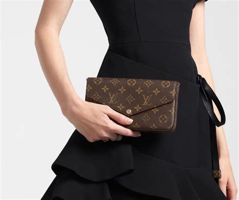 louis vuitton pochette félicie bag.